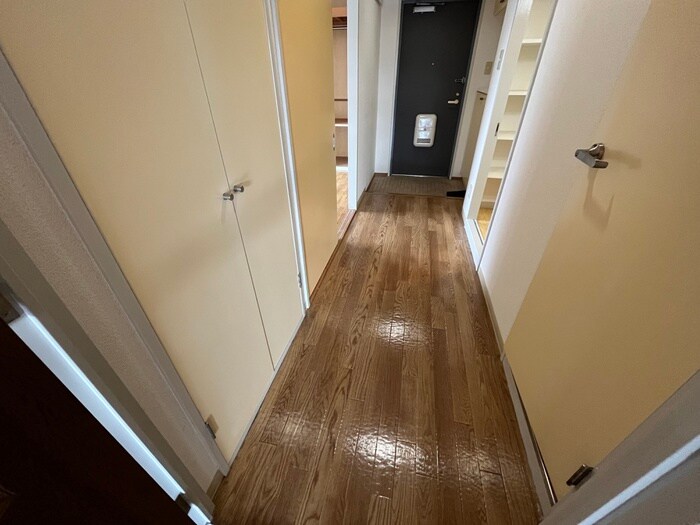 物件内観写真17　(廊下)