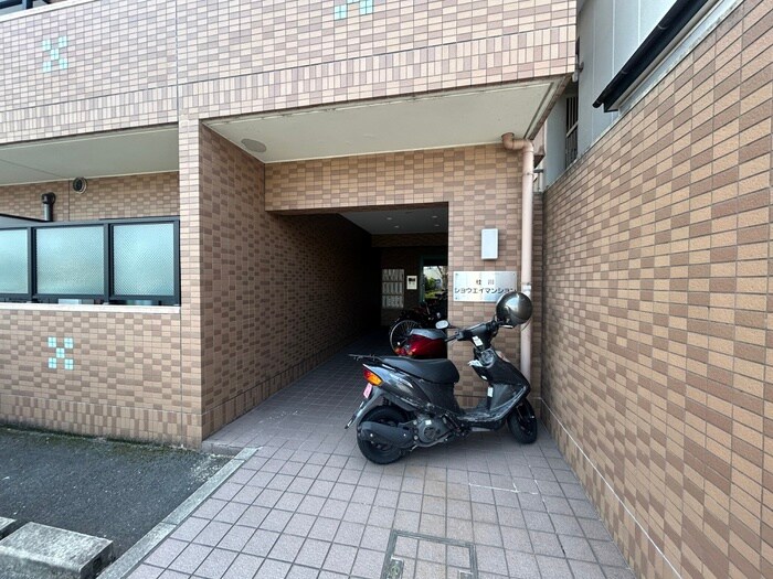 桂川ショウエイマンションのエントランス部分
