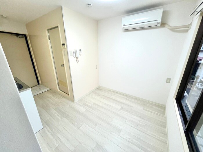 物件内観写真10　(居室)