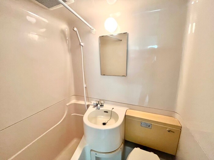 物件内観写真13　(洗面)