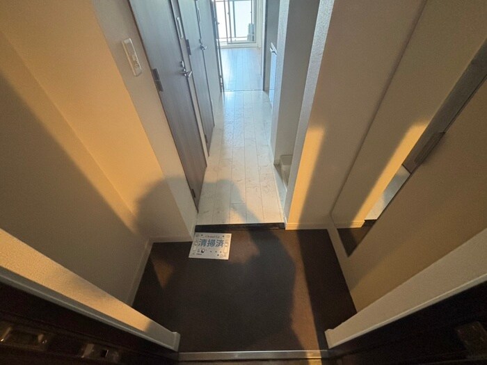 物件内観写真19　(玄関)