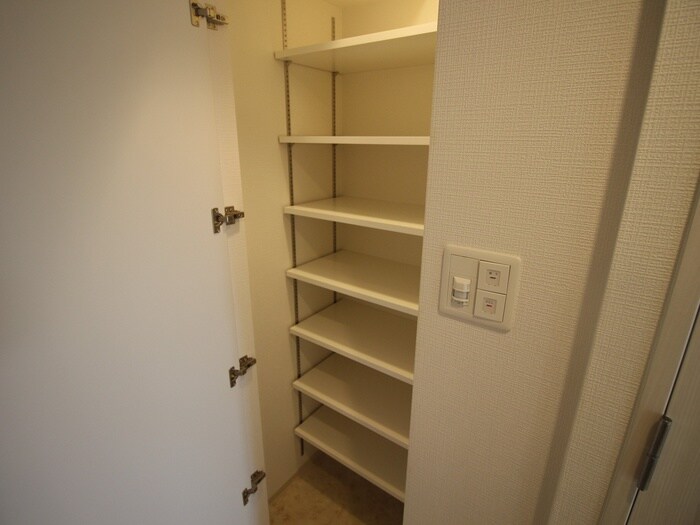 物件内観写真14　(靴箱)