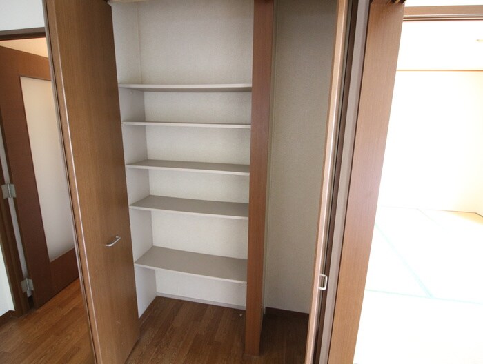 物件内観写真9　(収納)