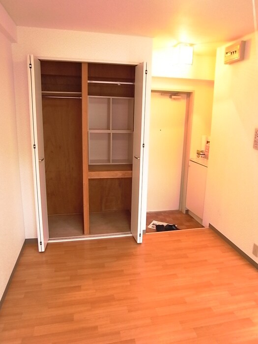 物件内観写真8　(居室)