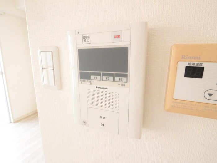 物件内観写真18　(廊下)