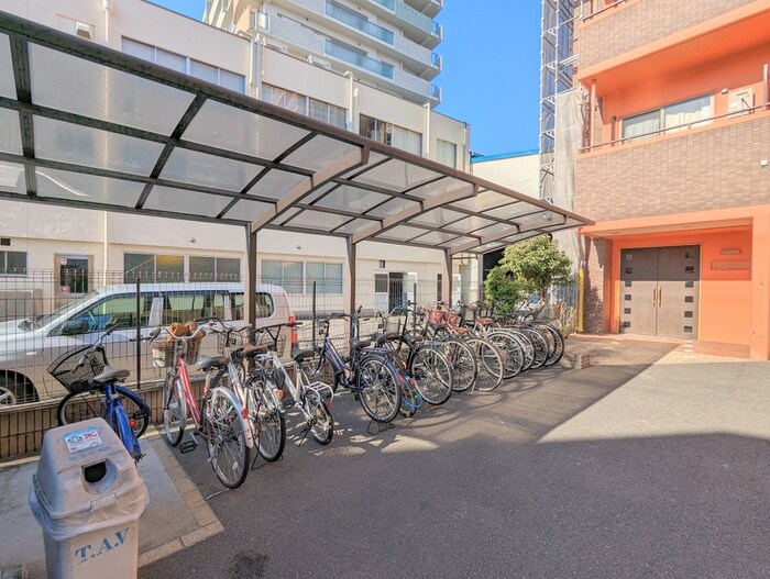 物件外観写真5　(駐輪場)