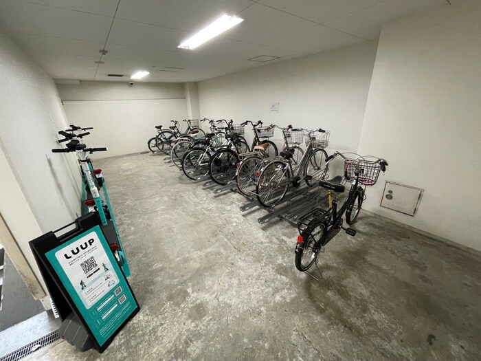 物件外観写真6　(駐輪場)