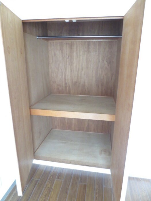 物件内観写真6　(収納)