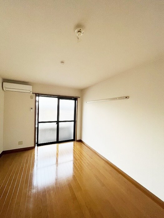 物件内観写真13　(居室)