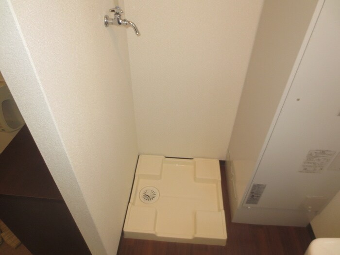 物件内観写真14　(洗濯機置場)