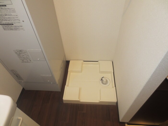 物件内観写真14　(洗濯機置場)