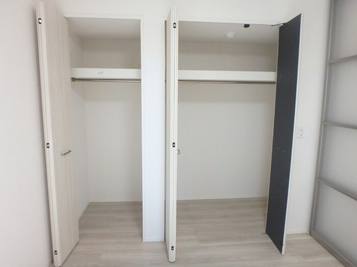 物件内観写真13　(収納)