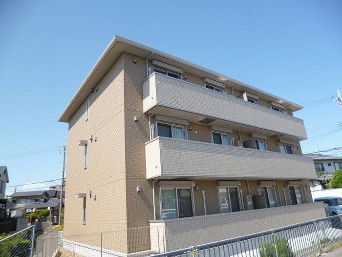 物件外観写真4　(エントランス部分)