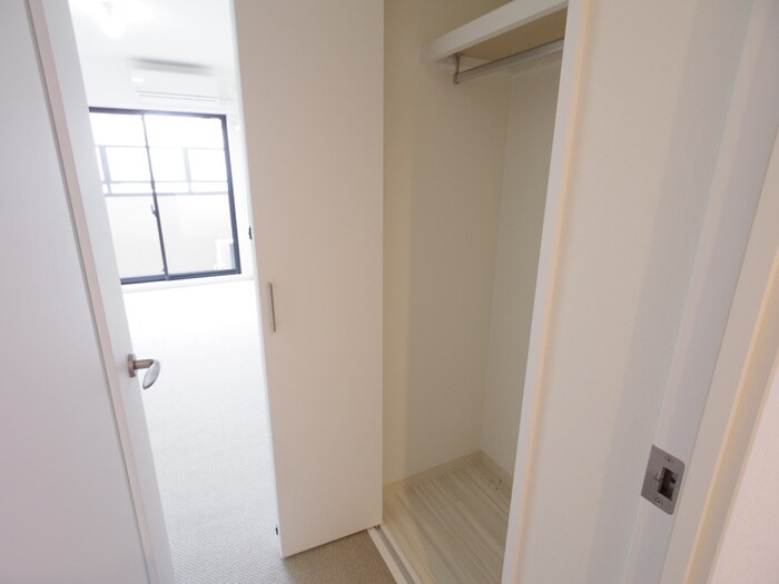 物件内観写真12　(収納)