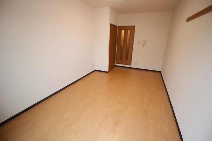 物件内観写真6　(居室)