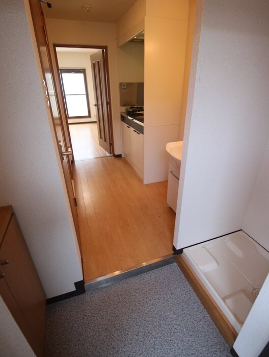 物件内観写真15　(玄関)