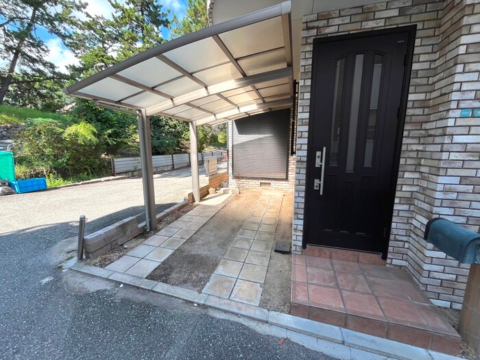 物件外観写真5　(駐車場)