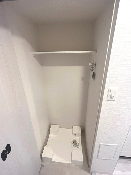 物件内観写真10　(洗濯機置場)