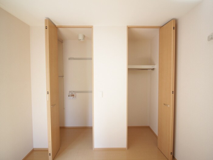 物件内観写真15　(収納)