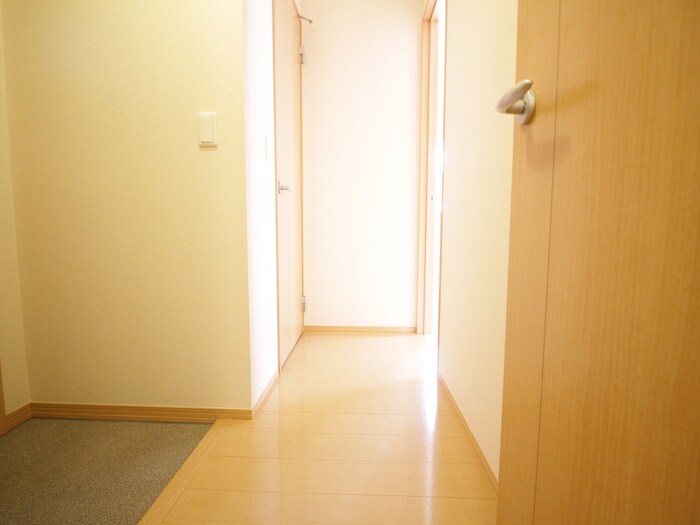 物件内観写真15　(廊下)