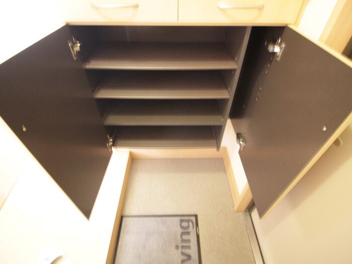 物件内観写真17　(靴箱)