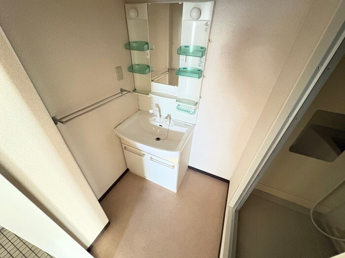 物件内観写真9　(洗面)