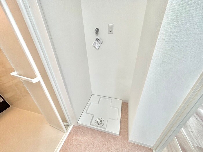 物件内観写真14　(洗濯機置場)