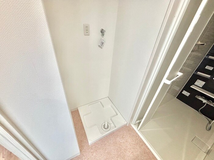 物件内観写真14　(洗濯機置場)