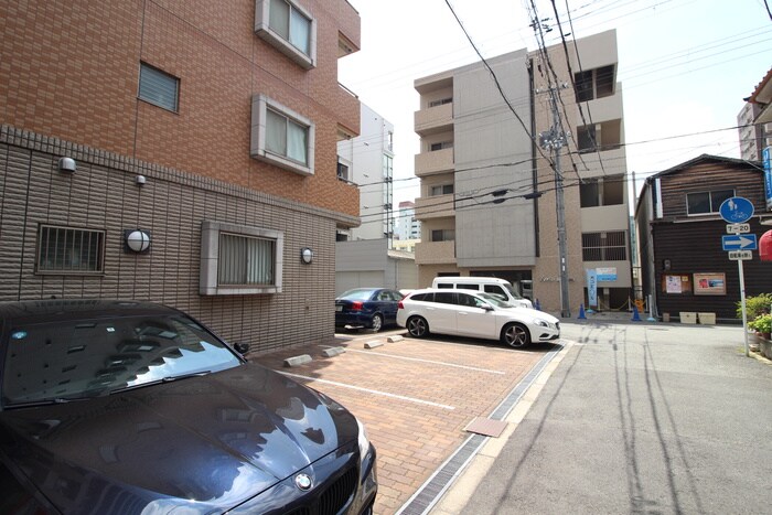 物件外観写真5　(駐車場)