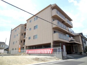 大仲マンション外観写真