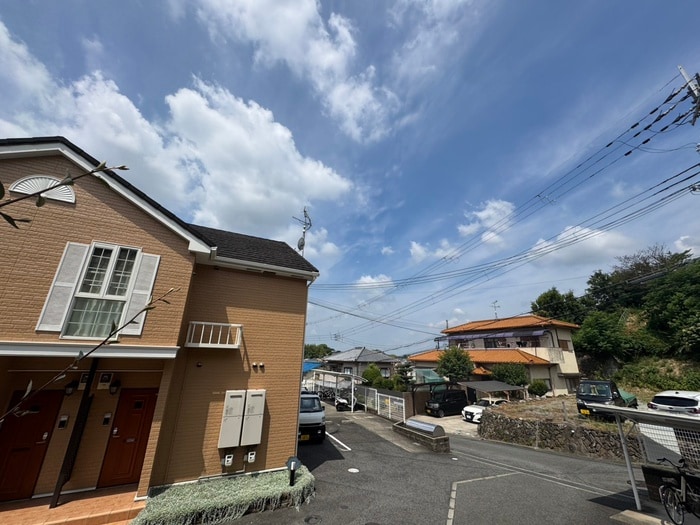 物件内観写真22　(室内からの展望)