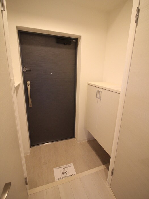 物件内観写真7　(玄関)
