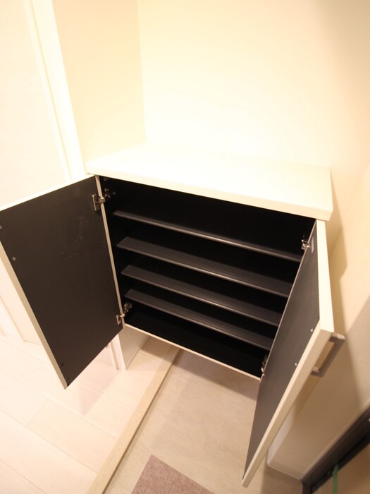 物件内観写真8　(靴箱)