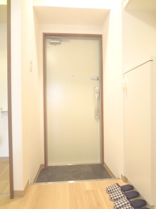 物件内観写真14　(玄関)