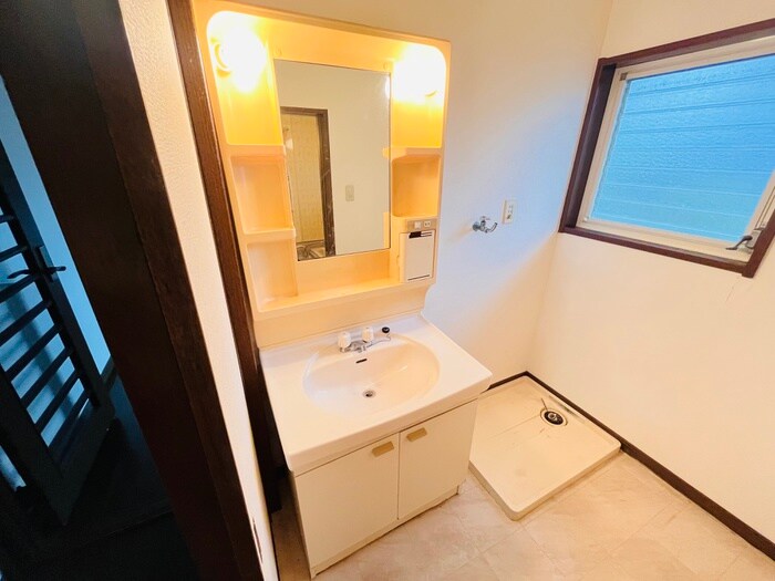 物件内観写真10　(洗面)