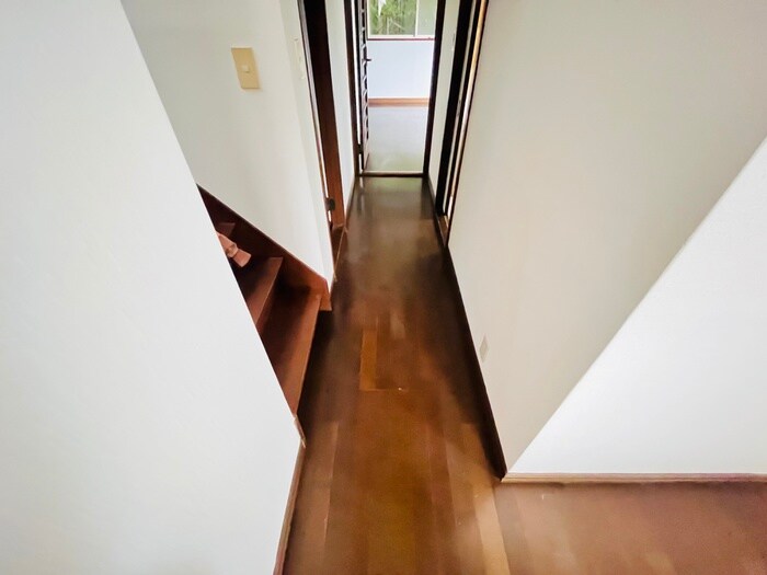 物件内観写真19　(廊下)