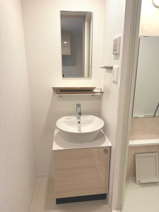 物件内観写真9　(洗面)