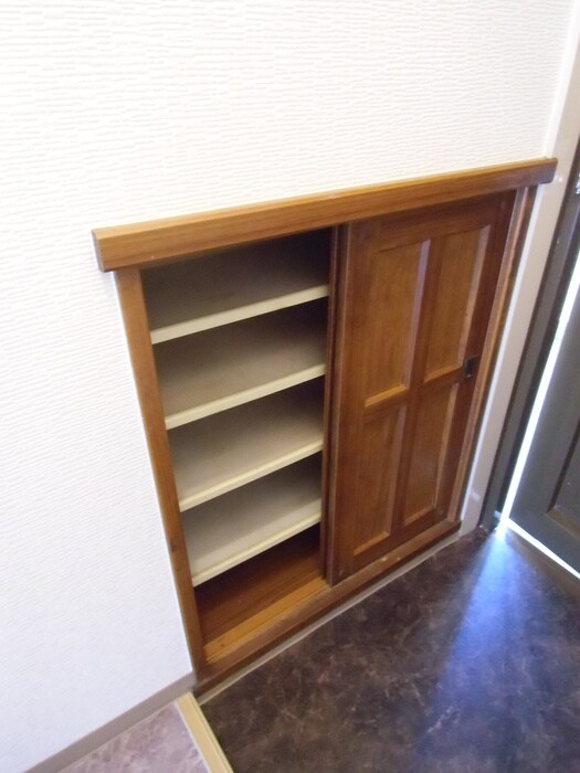 物件内観写真15　(靴箱)