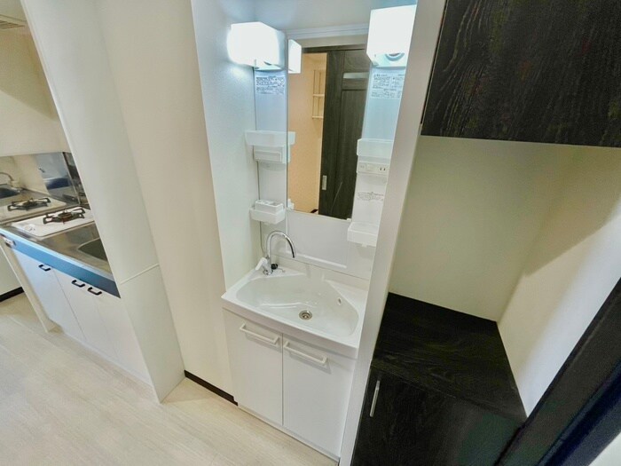 物件内観写真11　(洗面)