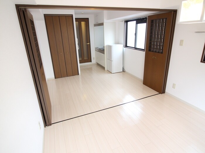 物件内観写真11　(居室)