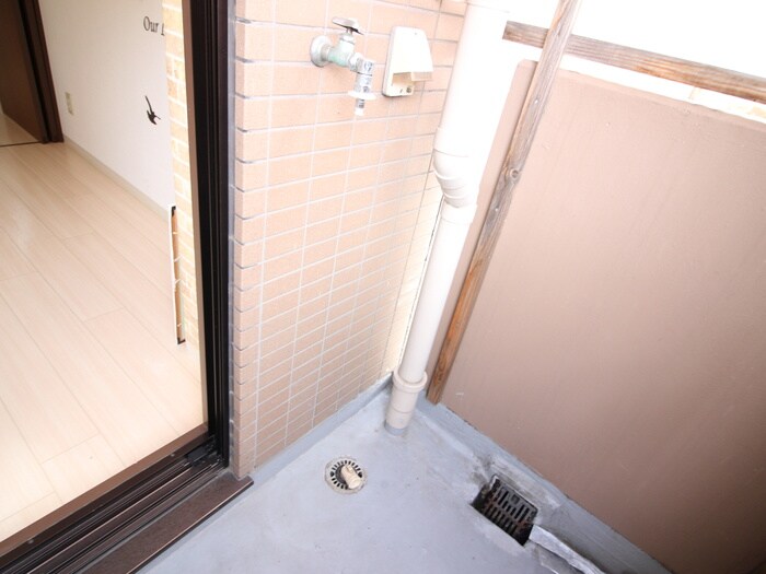 物件内観写真17　(洗濯機置場)