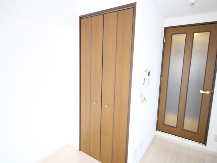 物件内観写真18　(収納)