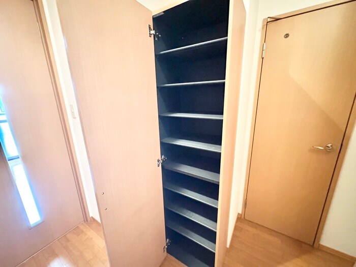 物件内観写真15　(靴箱)