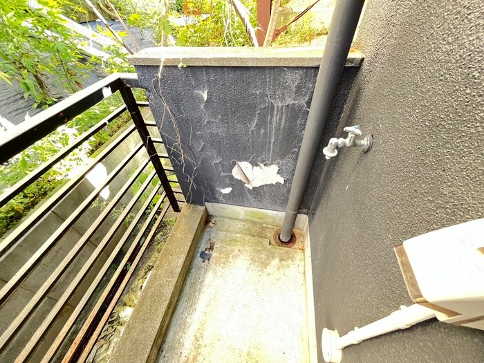 物件内観写真18　(洗濯機置場)