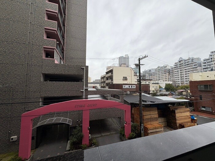 物件内観写真16　(室内からの展望)