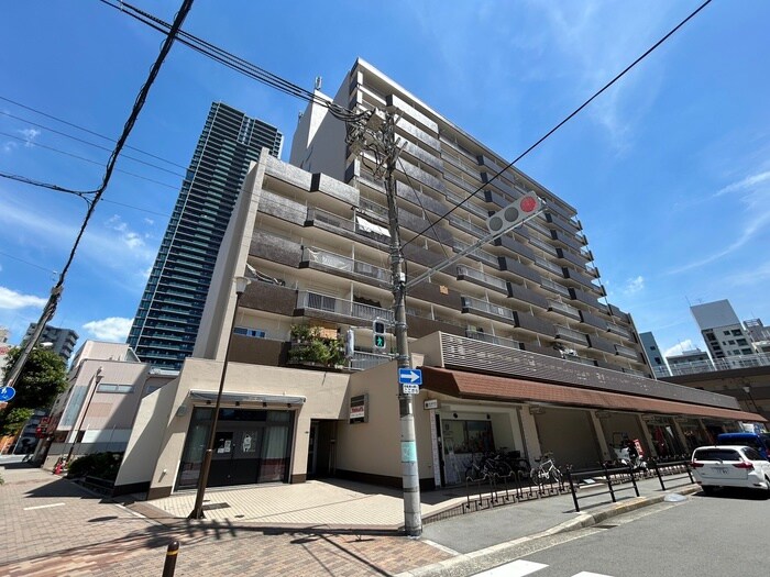 西道頓堀ハイツＢ棟の外観写真