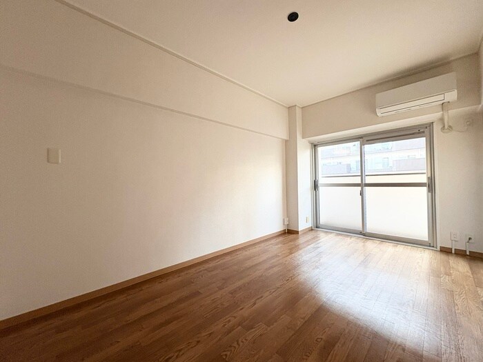 西道頓堀ハイツＢ棟の居室