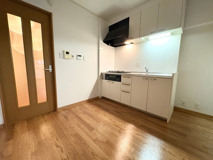 西道頓堀ハイツＢ棟の居室