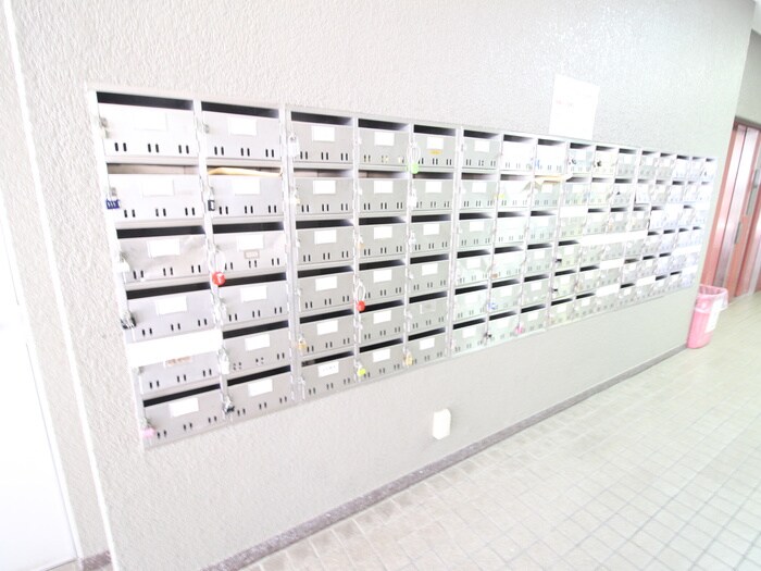 西道頓堀ハイツＢ棟の建物設備