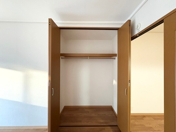 西道頓堀ハイツＢ棟の収納